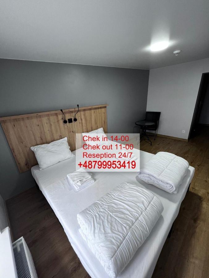 Foka Hostel ヴロツワフ エクステリア 写真